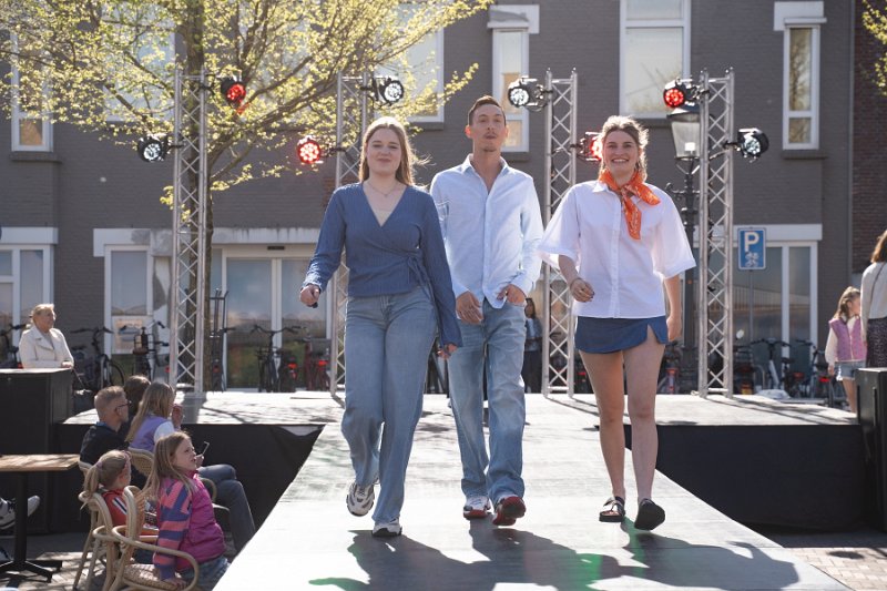 Modeshow 531_.jpg